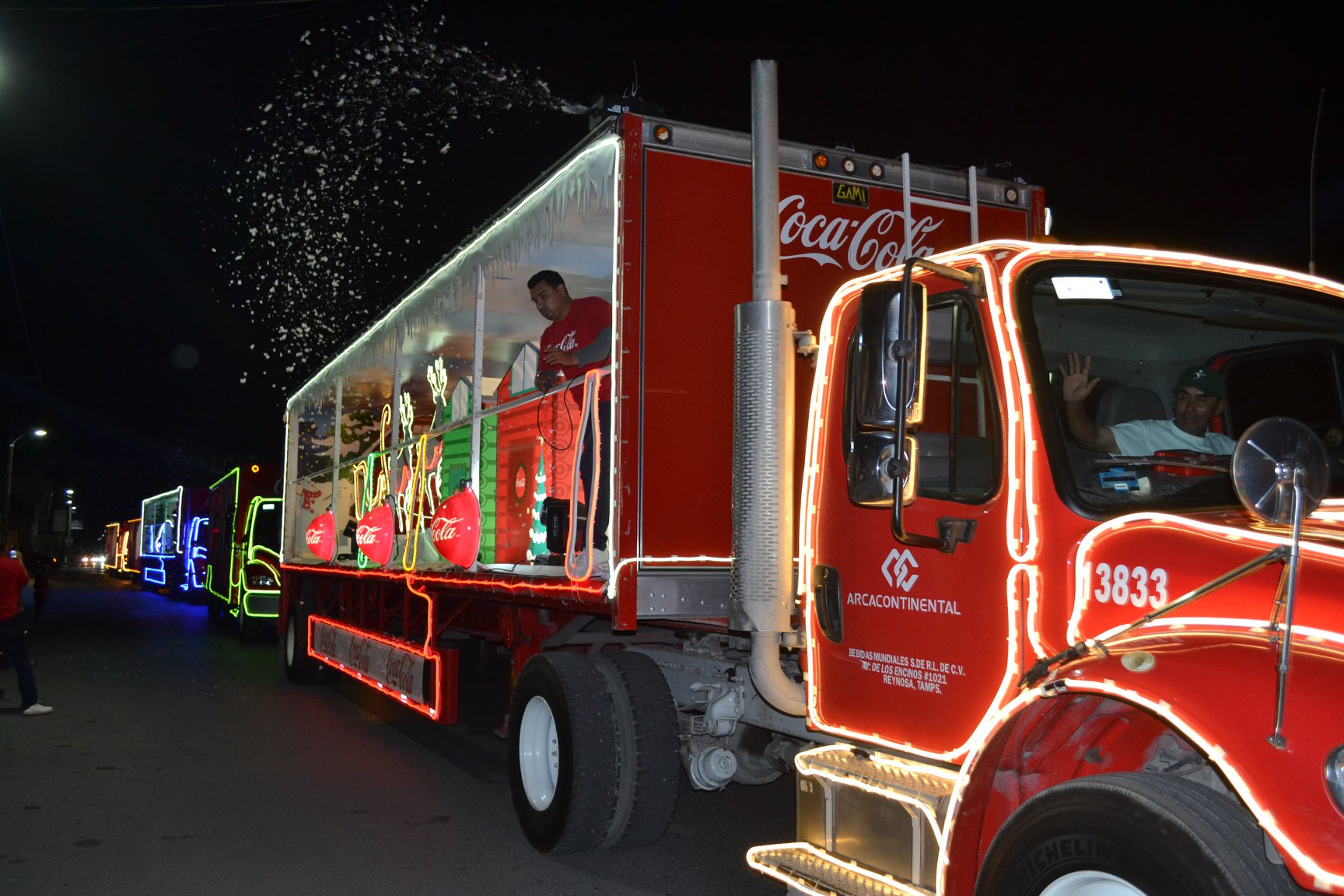 LA CARAVANA COCA COLA 2019 ILUMIN A CD MIER RespuestaenLinea